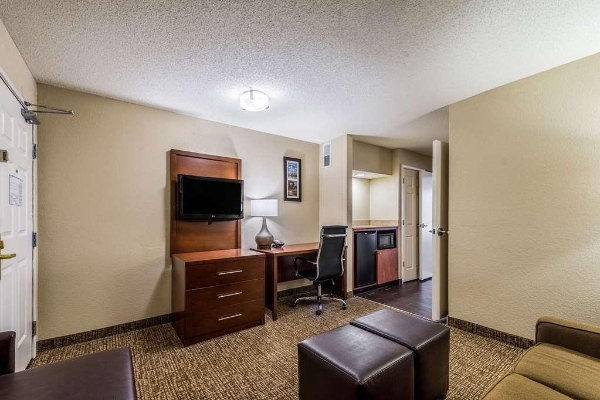 Comfort Inn and Suites Dayton North